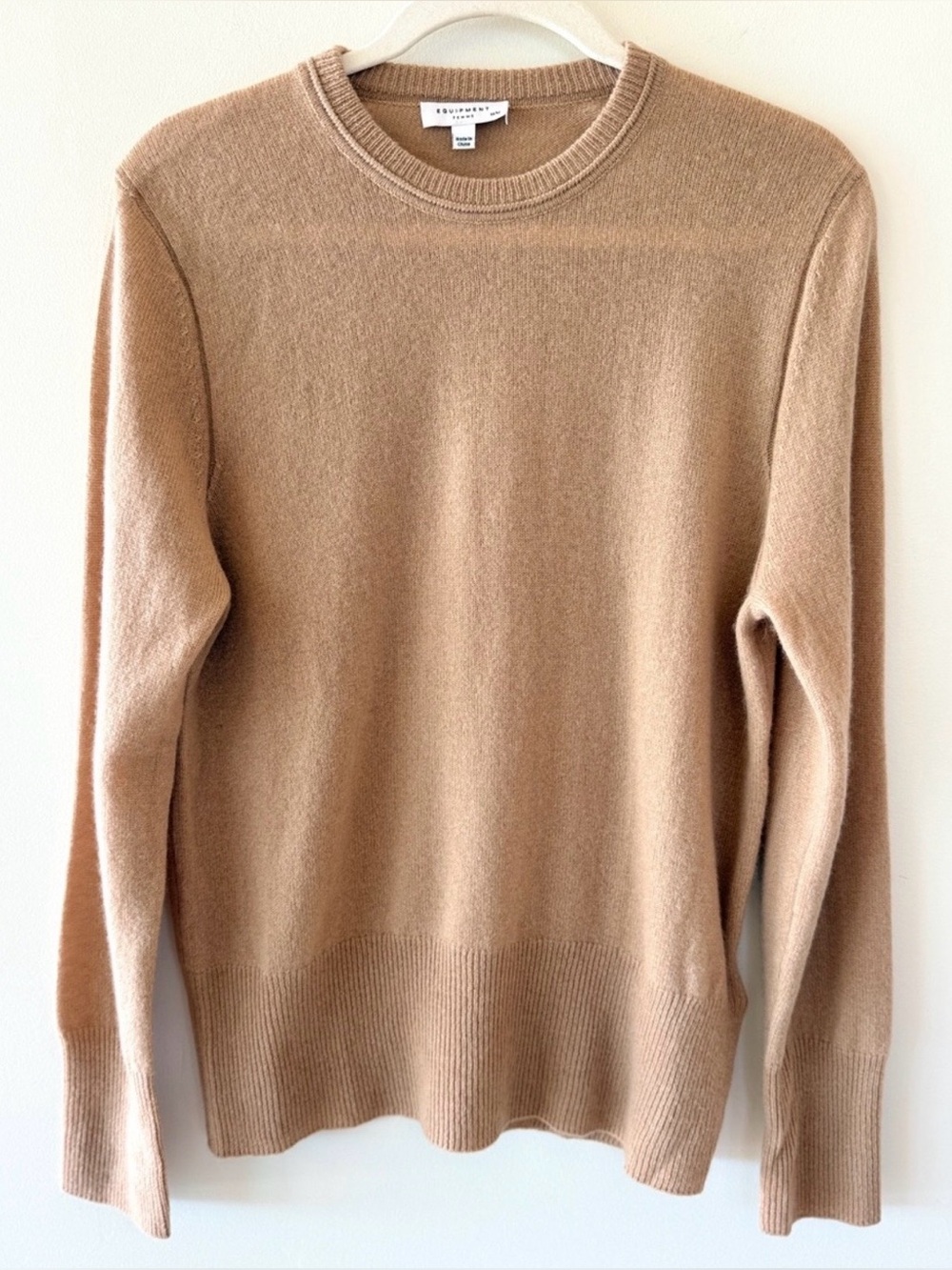 Equipment Femme Sanni 100% Cashmere Crewneck Sweater Camel Size M